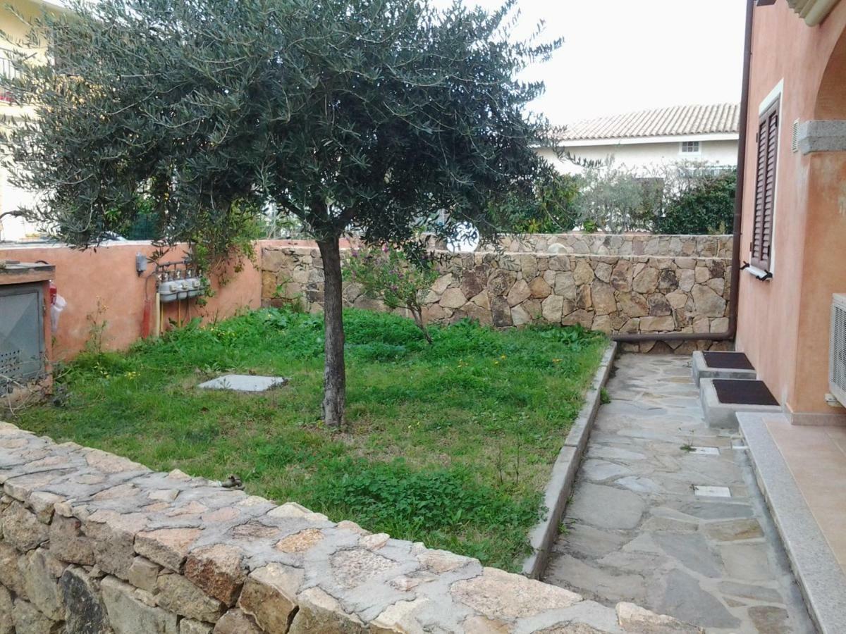 Casa Alice Apartment Budoni Exterior foto